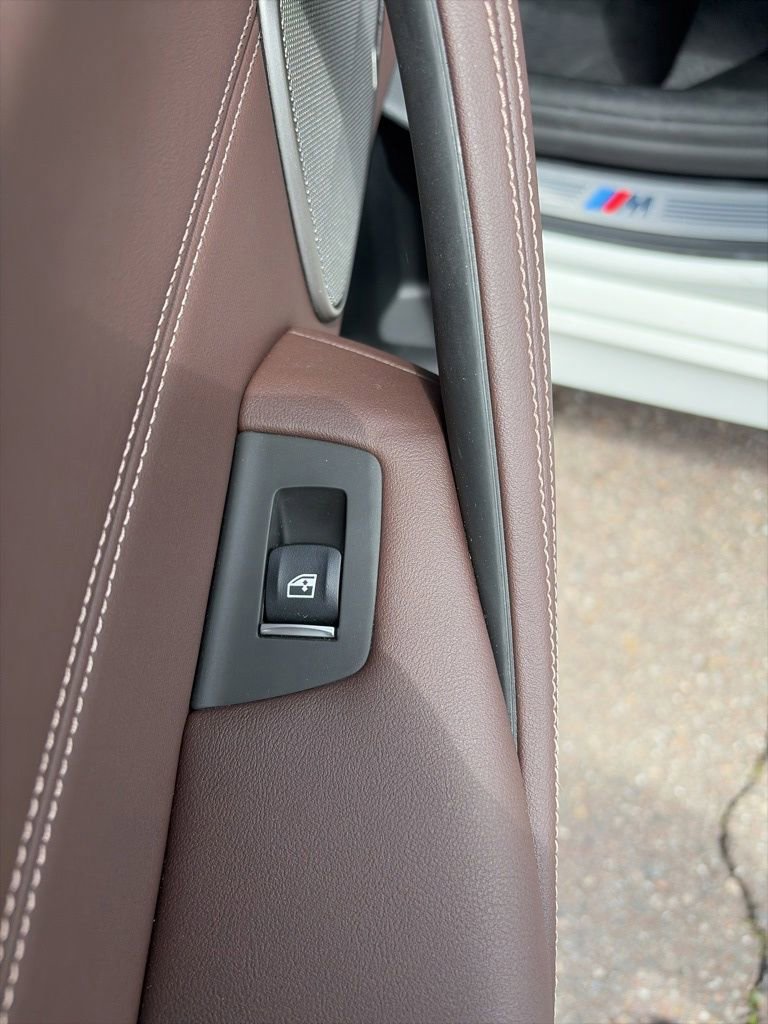 Used 2021 BMW M550i xDrive AWD/4WD image 31