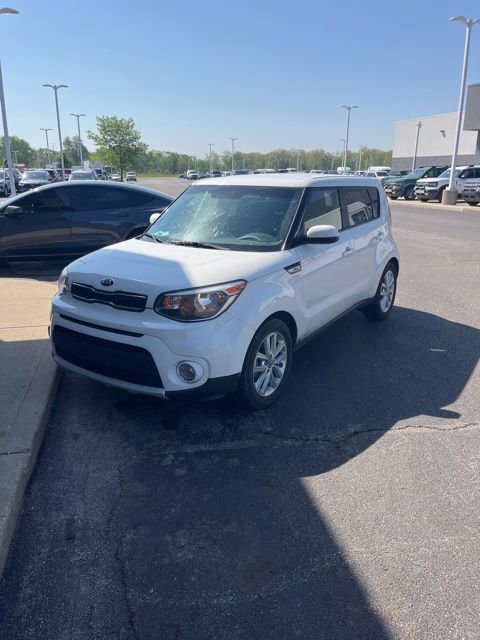 Used 2017 Kia Soul + FWD image 2