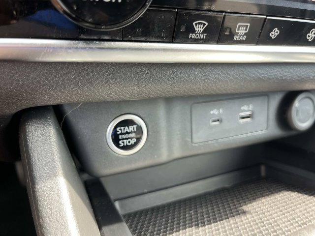 Used 2023 Nissan Rogue SV AWD/4WD image 35