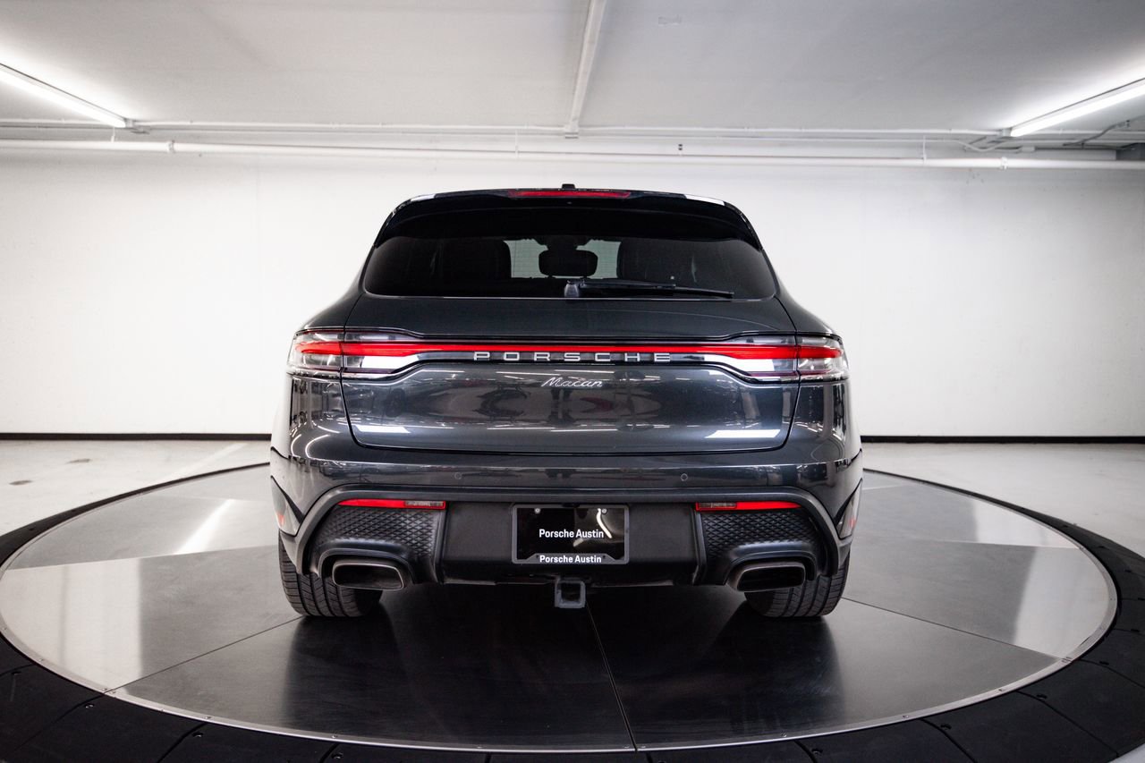 Certified 2024 Porsche Macan image 6