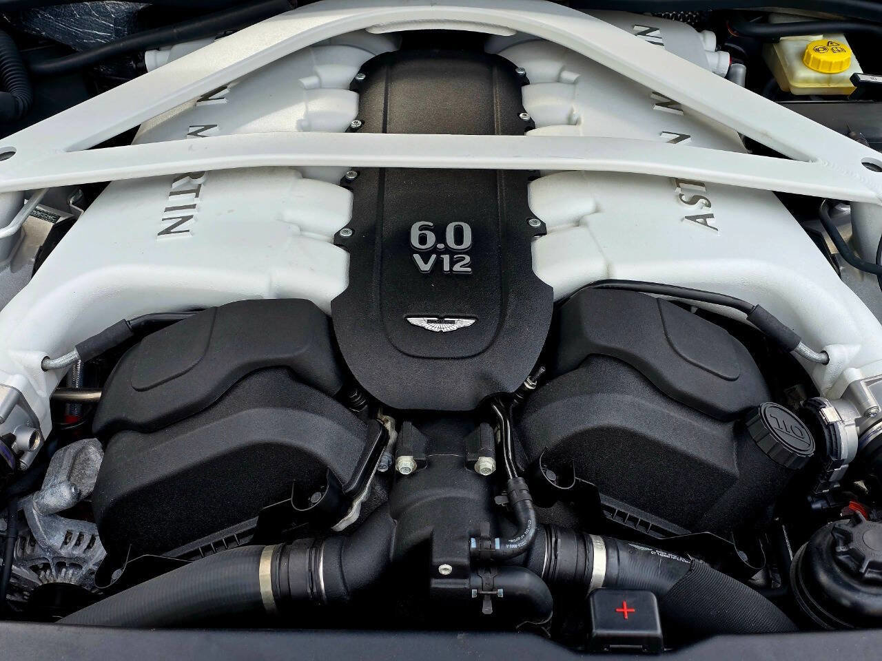 Used 2014 Aston Martin Vanquish Base 2dr Coupe image 59