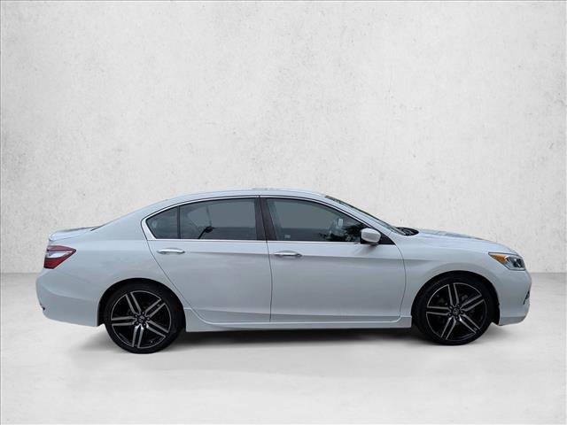 Used 2017 Honda Accord Sport Special Edition image 4