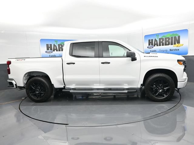 New 2026 Chevrolet Silverado 1500 Custom w/ LPO, Dark Essentials Package AWD/4WD image 7