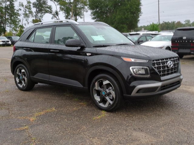 New 2026 Hyundai Venue SEL FWD image 3