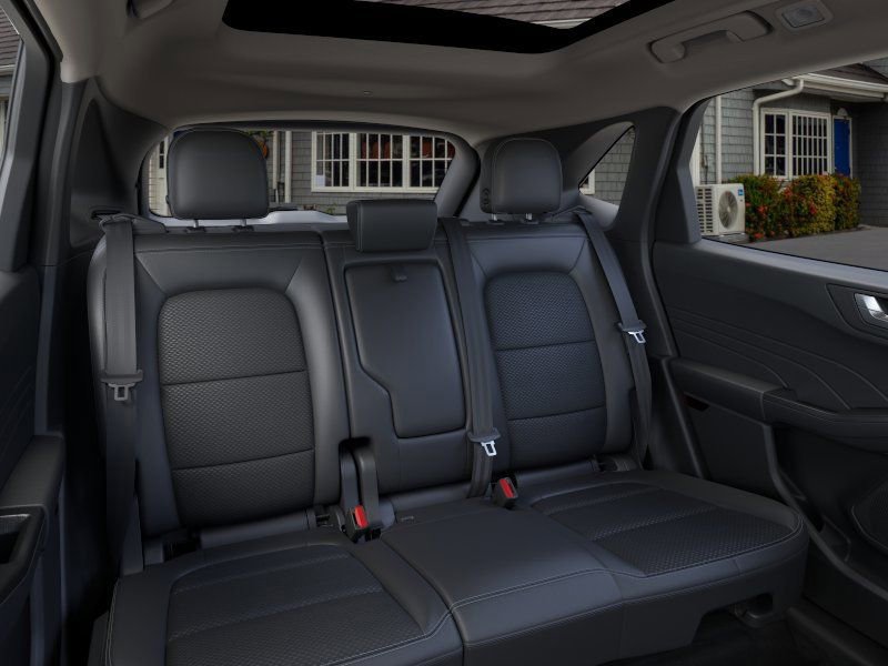 Used 2025 Ford Escape SE image 11