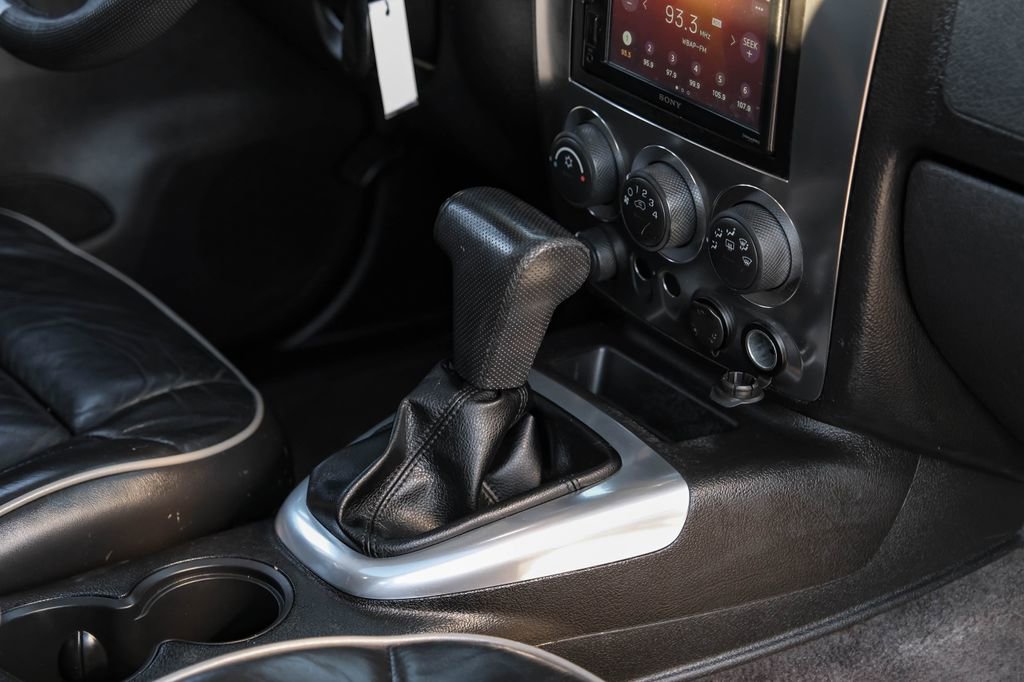 Used 2010 HUMMER H3 Luxury w/ Appearance Package image 21