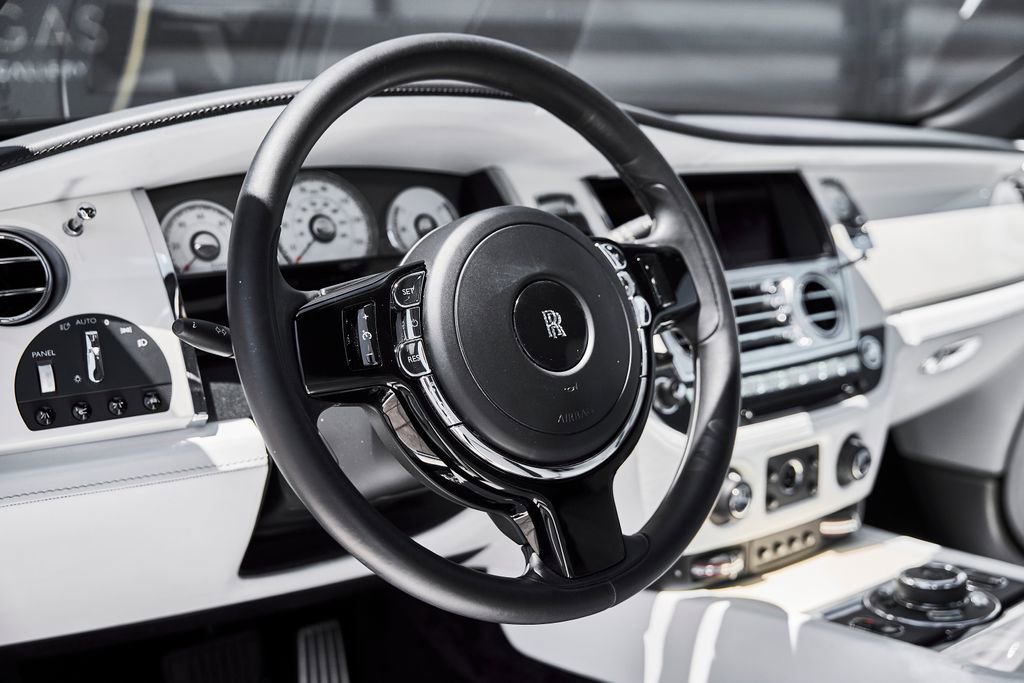 Used 2019 Rolls-Royce Wraith RWD image 33
