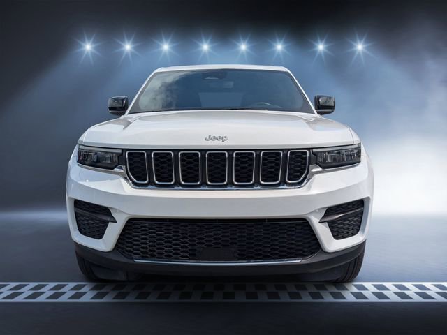 Used 2024 Jeep Grand Cherokee Laredo X w/ Trailer Tow Package AWD/4WD image 8