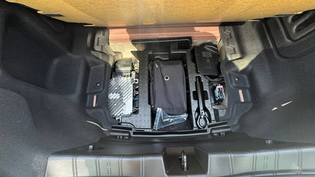 Used 2023 Chevrolet Camaro ZL1 RWD image 6