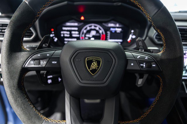 Used 2024 Lamborghini Urus Performante AWD/4WD image 38