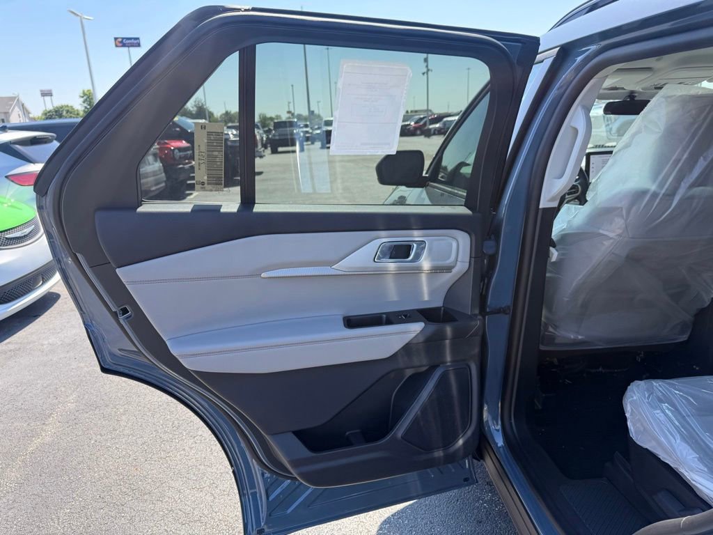 New 2026 Ford Explorer Active w/ Active Comfort Package AWD/4WD image 32