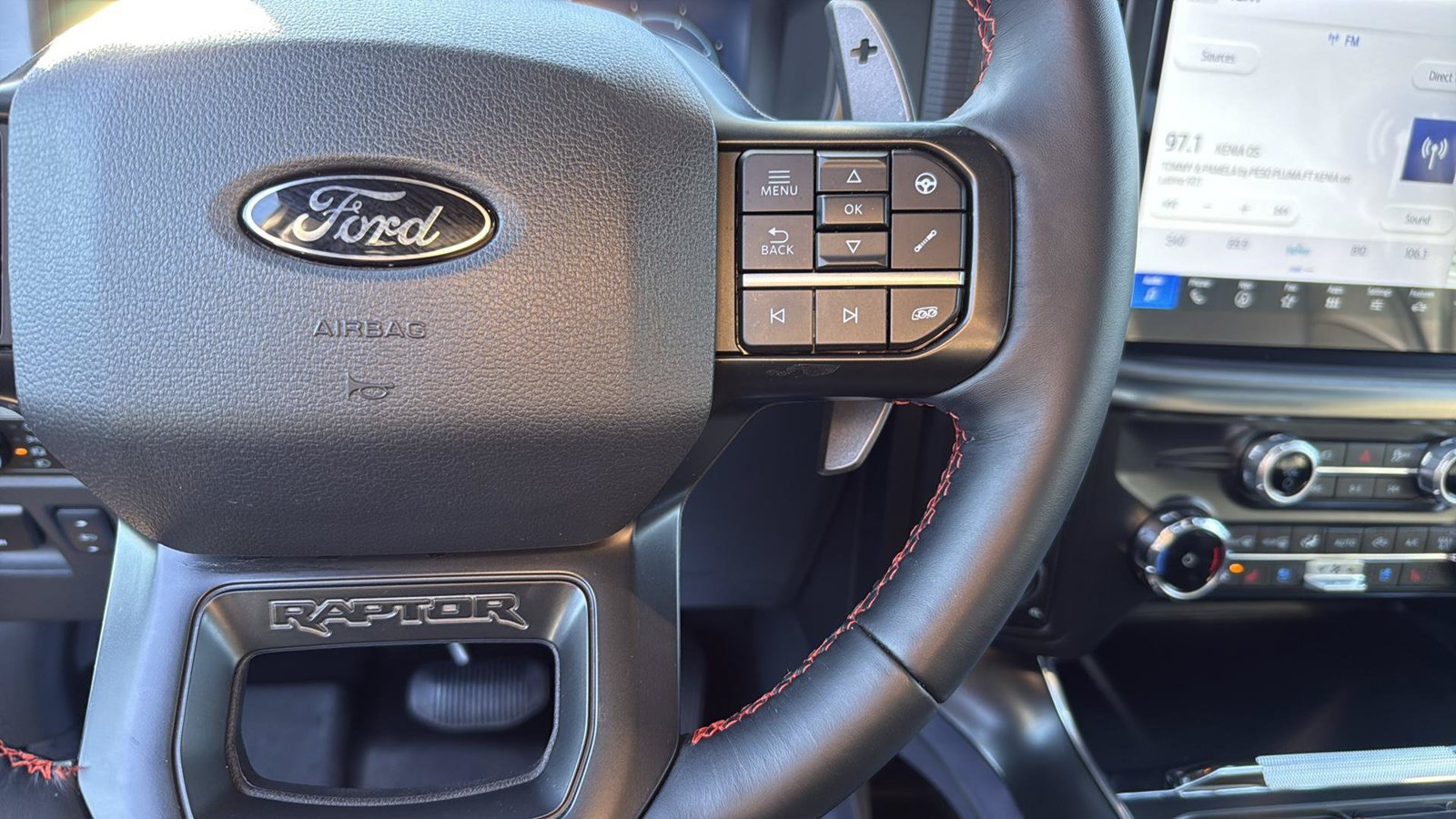 Used 2025 Ford F150 Raptor AWD/4WD image 29