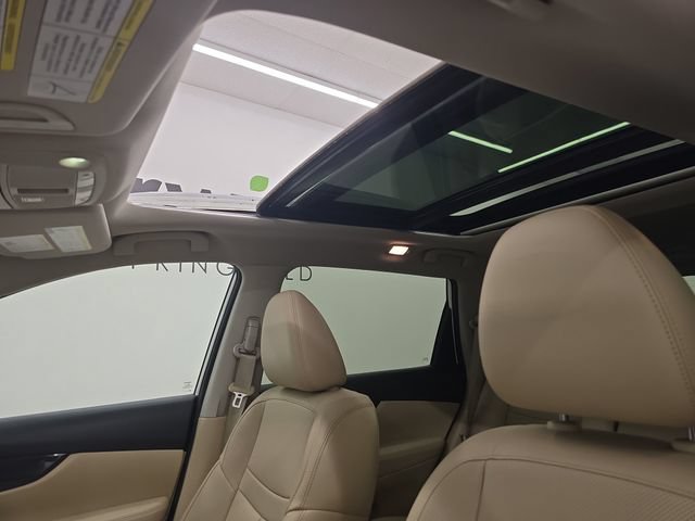 Used 2019 Nissan Rogue SL w/ Premium Package FWD image 21