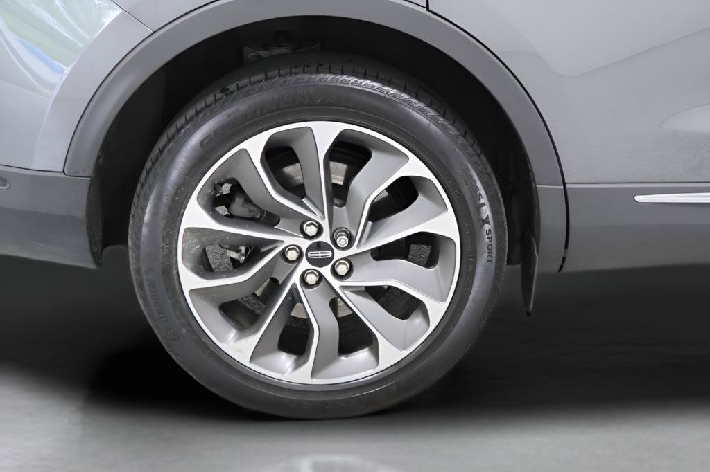 Used 2023 Lincoln Nautilus Reserve w/ Equipment Group 201A AWD/4WD image 37
