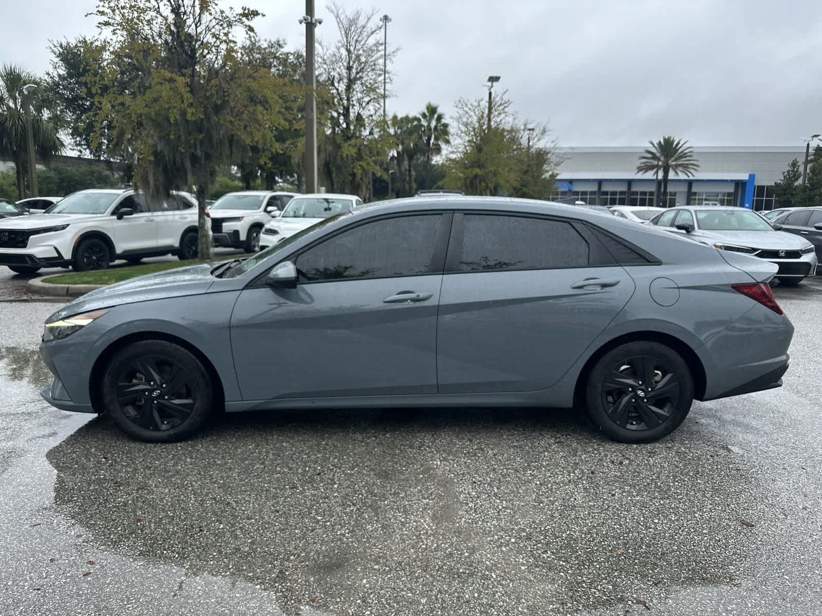 Used 2023 Hyundai Elantra SEL FWD image 3