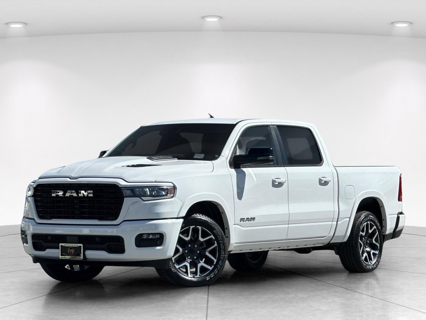 New 2026 RAM 1500 Laramie AWD/4WD image 3