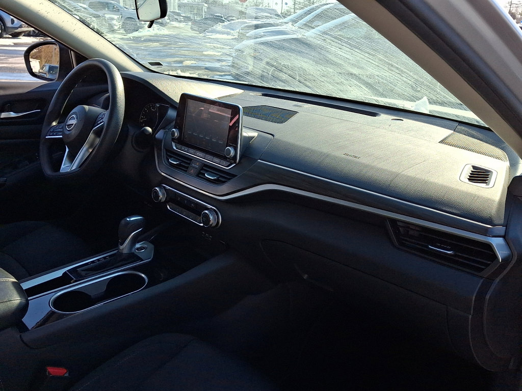 Used 2024 Nissan Altima 2.5 SV image 11