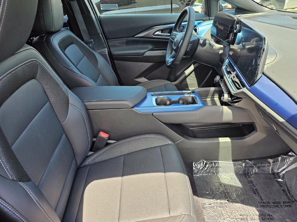 New 2026 Chevrolet Equinox EV LT FWD image 11