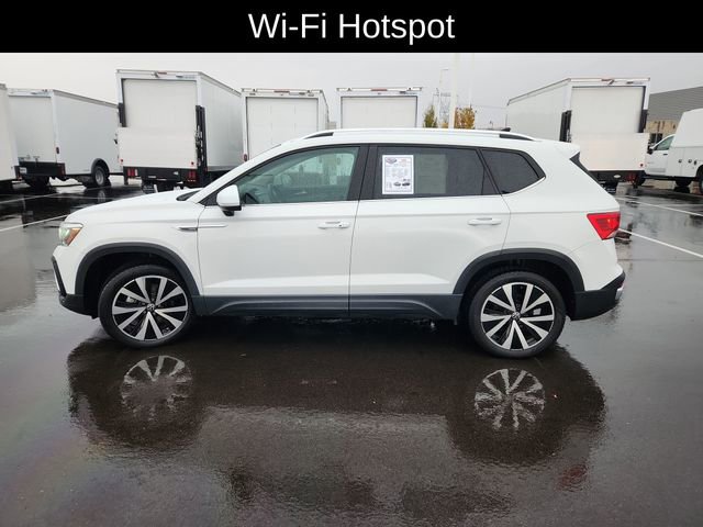 Used 2024 Volkswagen Taos SE image 4