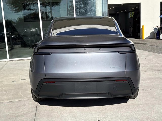 Used 2026 Tesla Model Y AWD image 4