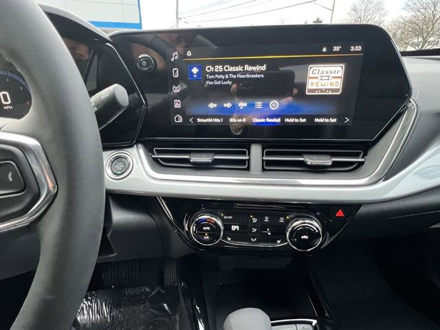 New 2026 Chevrolet Trax LT w/ Driver Confidence Package image 13