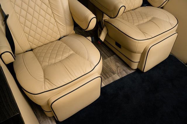 Used 2021 Mercedes-Benz Sprinter 3500 image 20