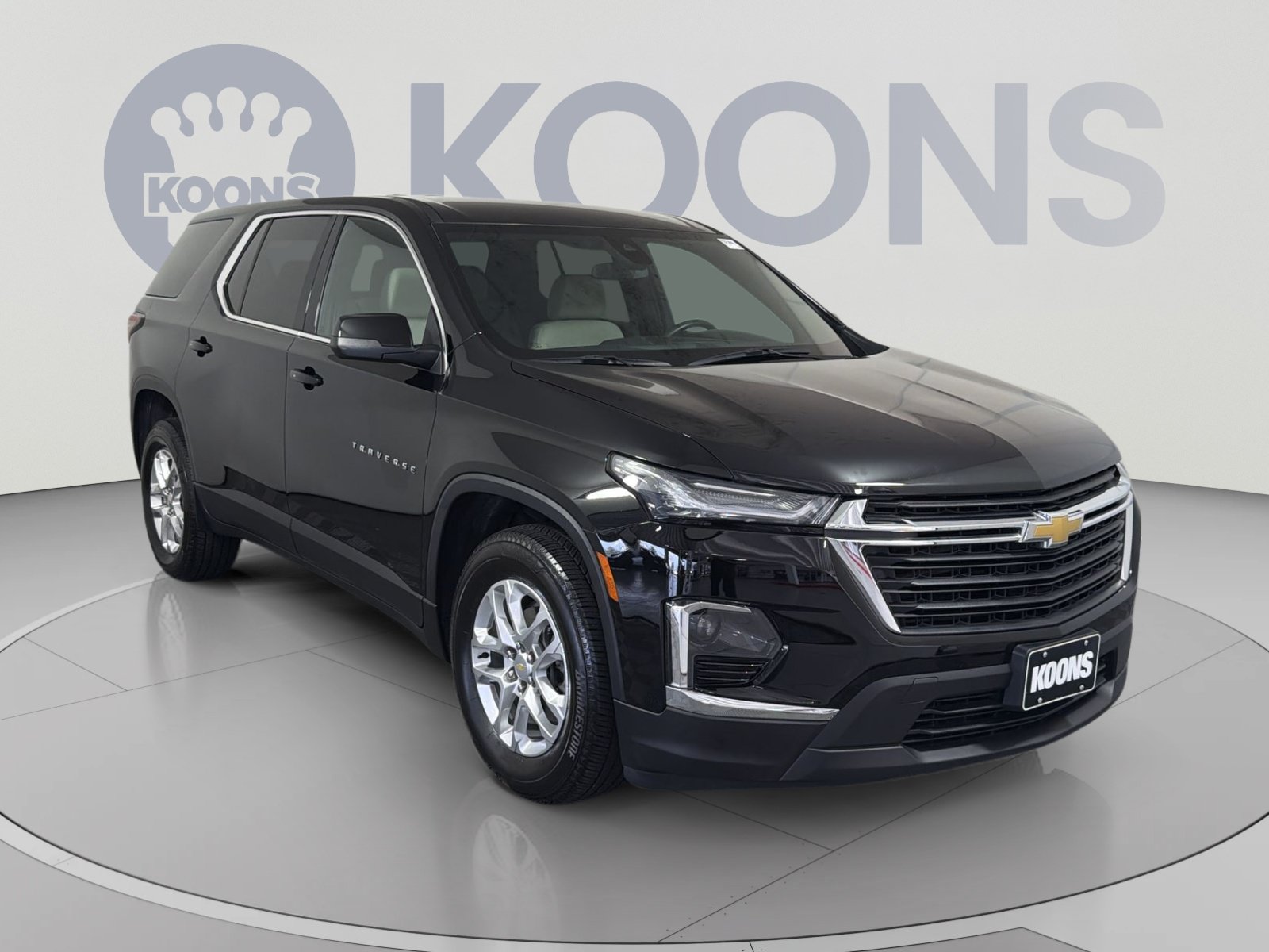Used 2023 Chevrolet Traverse LS FWD image 10