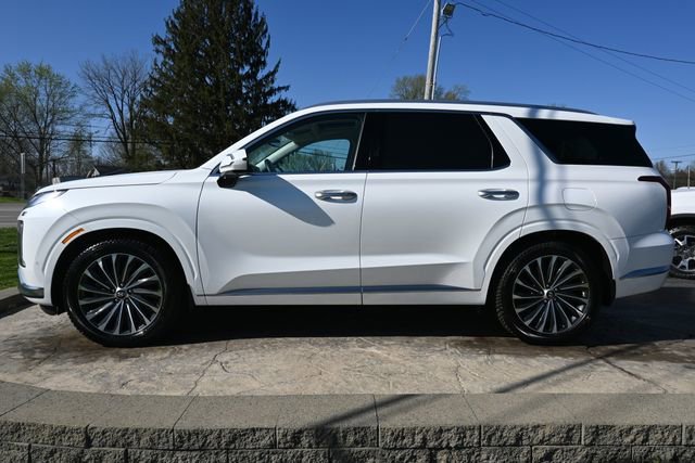 Used 2023 Hyundai Palisade Calligraphy w/ Winter Package image 8