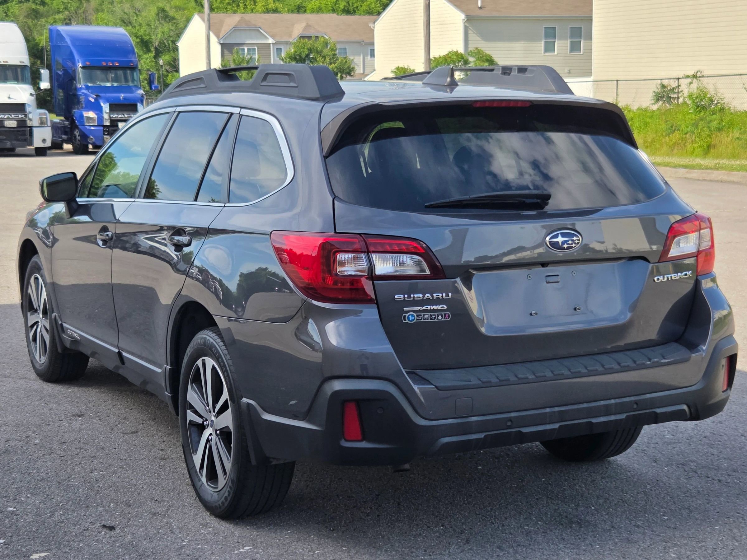 Used 2018 Subaru Outback 2.5i Limited AWD/4WD image 7