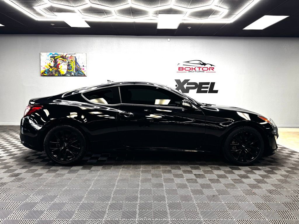 Used 2016 Hyundai Genesis 3.8 RWD image 16