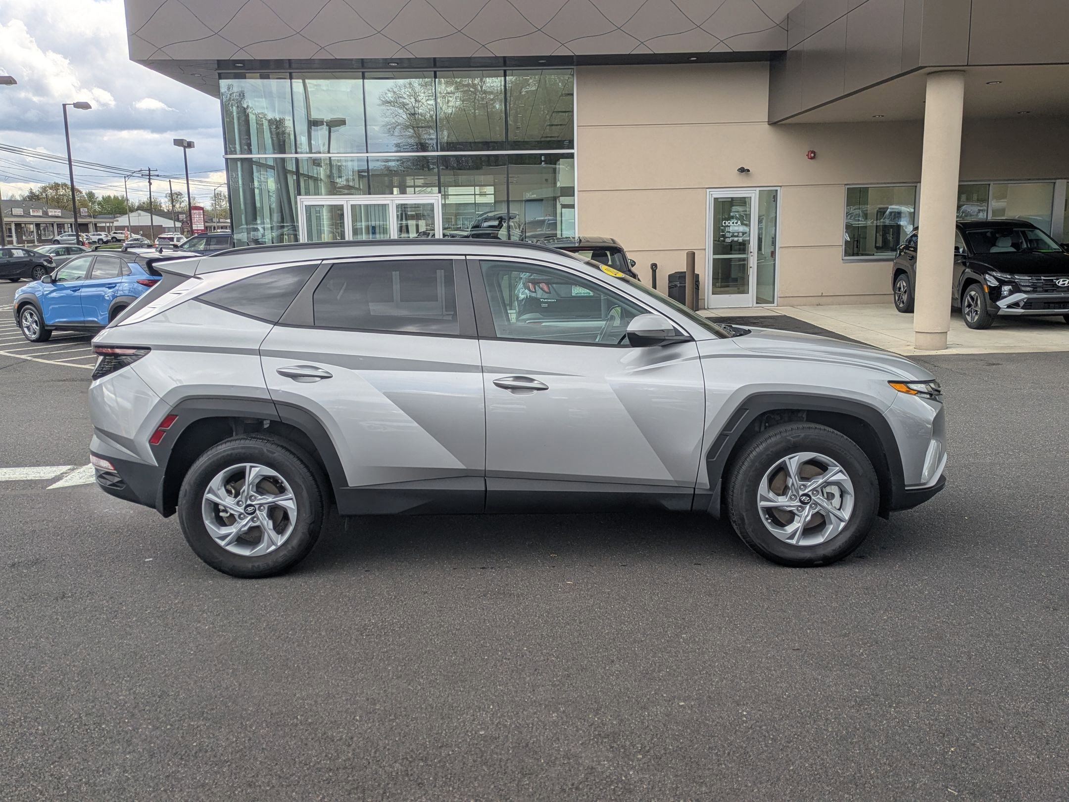 Certified 2023 Hyundai Tucson SEL AWD/4WD image 4