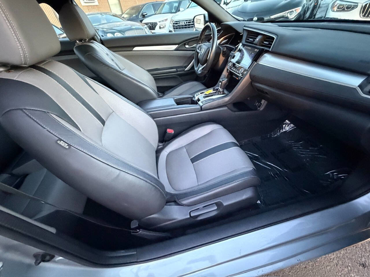 Used 2016 Honda Civic Touring image 11