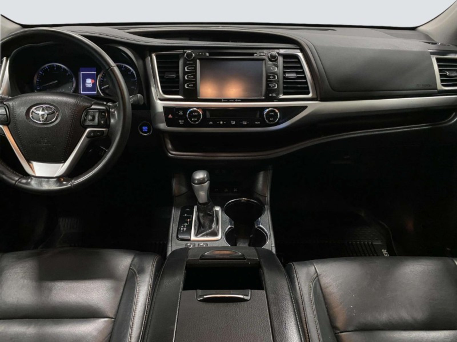 Used 2017 Toyota Highlander XLE AWD/4WD image 30