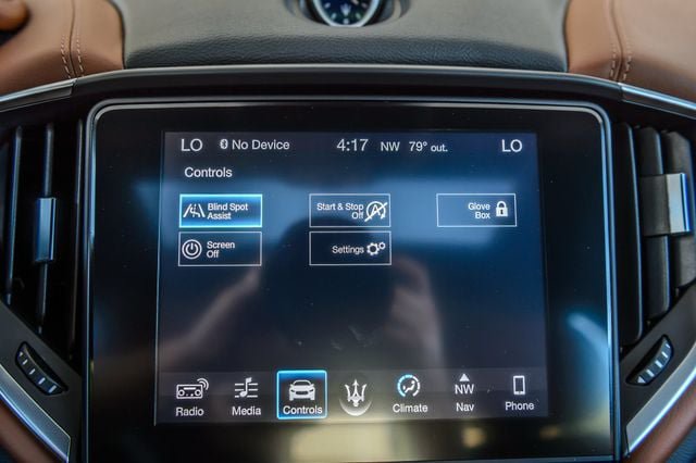 Used 2018 Maserati Ghibli RWD image 21
