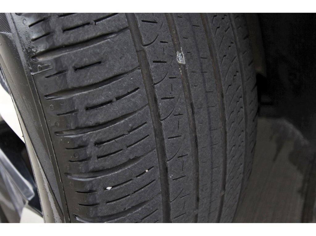 Used 2025 Kia Telluride S image 33