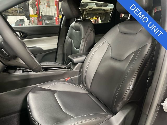 New 2026 Jeep Compass Limited image 11