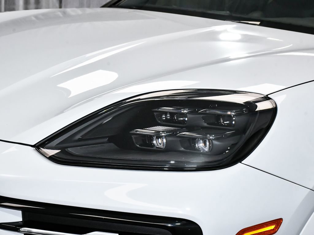 Used 2024 Porsche Cayenne Coupe AWD/4WD image 71