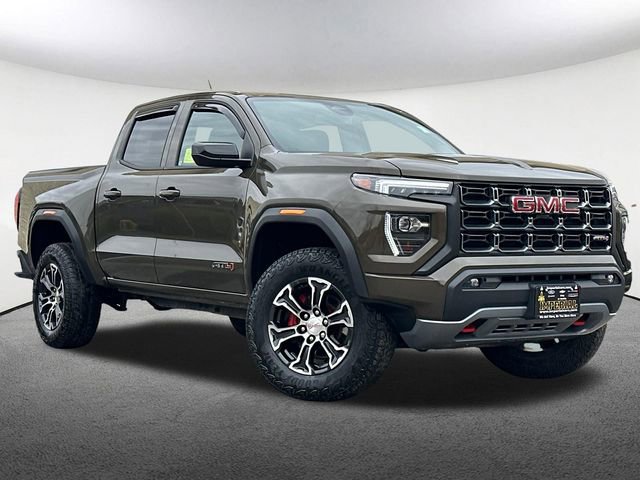 Certified 2024 GMC Canyon AT4 AWD/4WD image 2