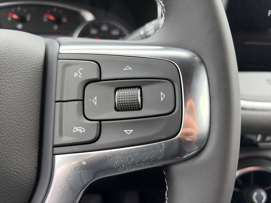 New 2026 Chevrolet Blazer LT w/ Midnight/Sport Edition AWD/4WD image 13