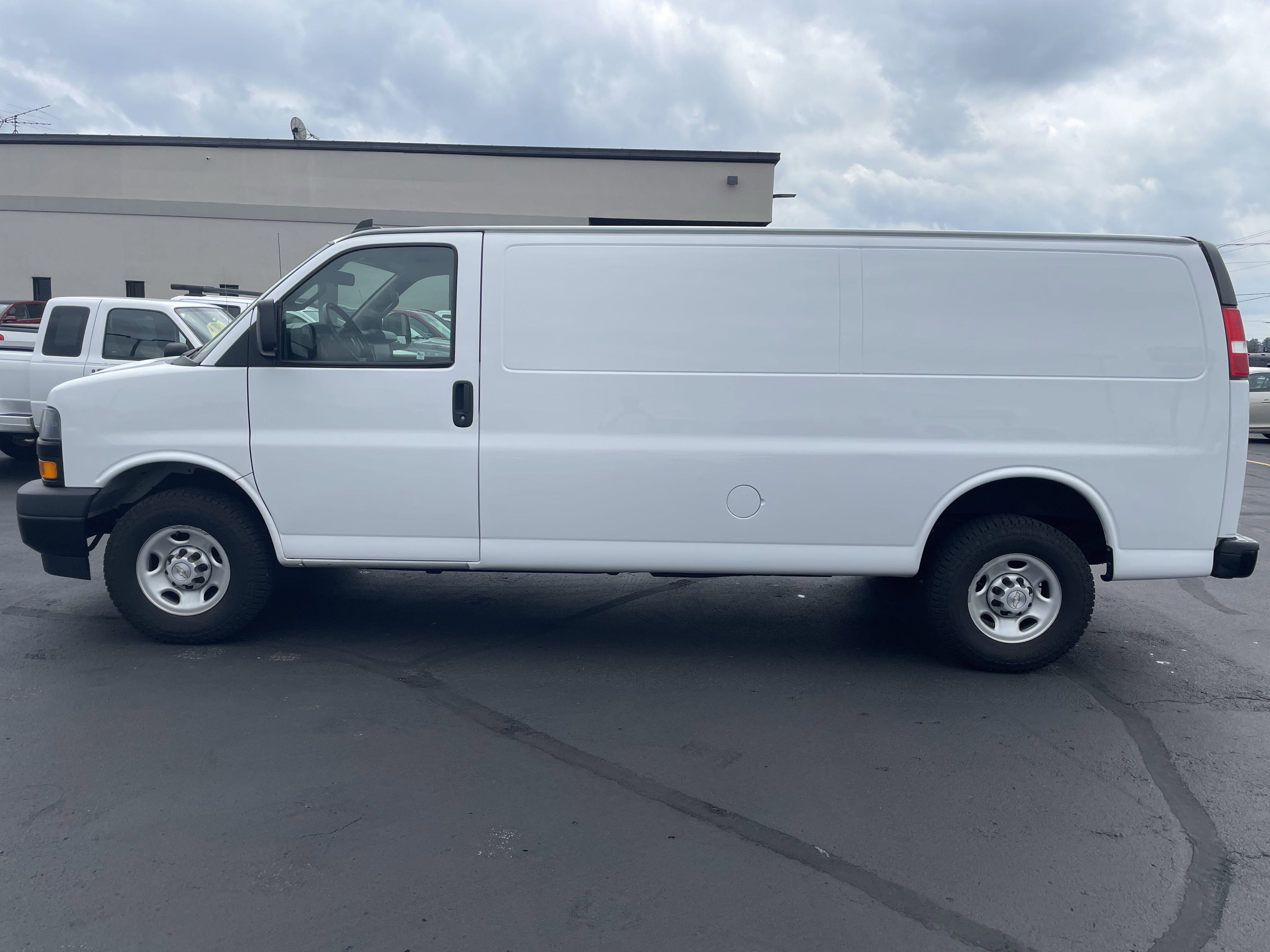 Used 2022 Chevrolet Express 2500 Extended w/ Driver Convenience Package image 5