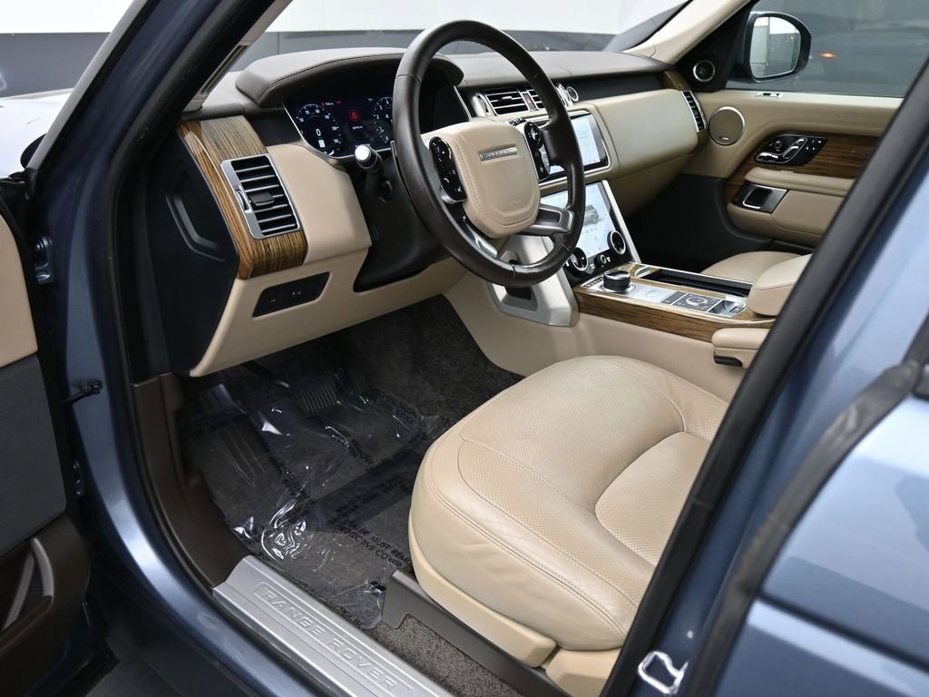 Used 2019 Land Rover Range Rover HSE image 2