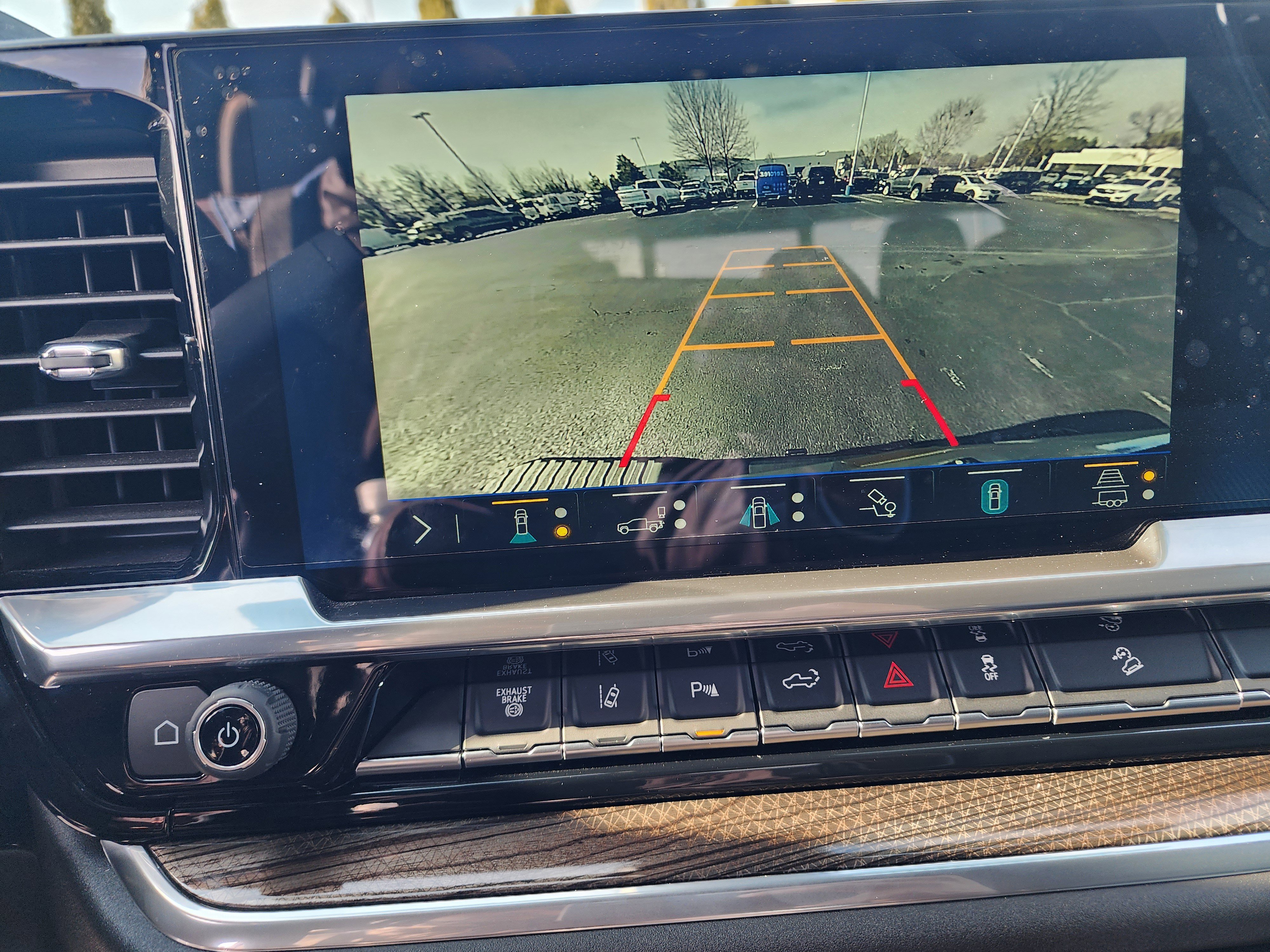 Used 2025 Chevrolet Silverado 2500 LT w/ Z71 Chrome Sport Edition image 35