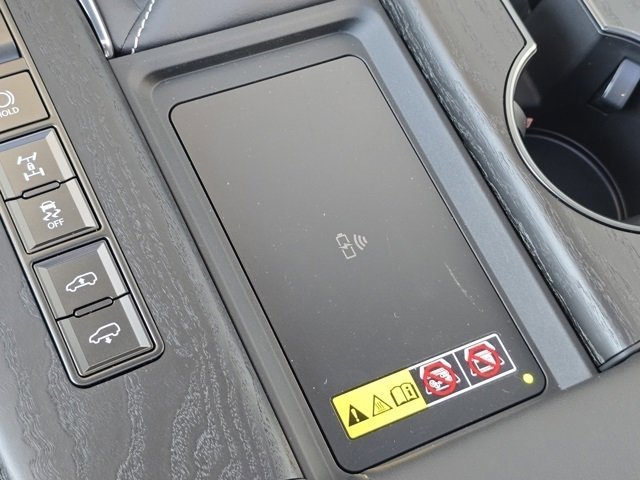 New 2026 Lexus LX 600 4WD w/ Luxury Package image 17