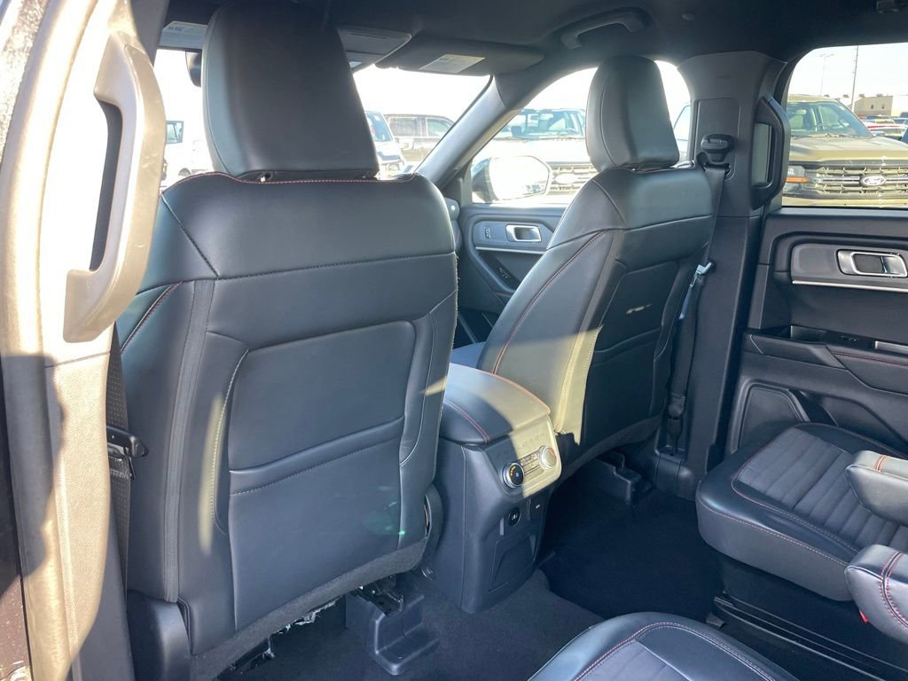 Used 2025 Ford Explorer ST-Line image 56
