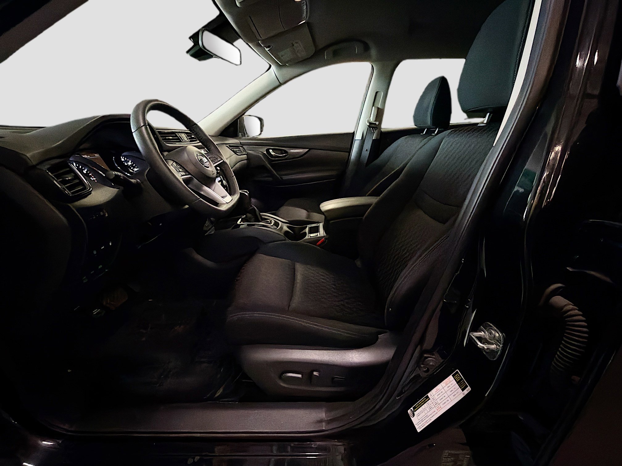 Used 2020 Nissan Rogue SV AWD/4WD image 13