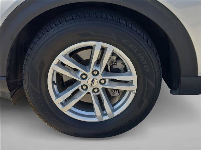 Used 2024 Ford Explorer XLT w/ Equipment Group 202A RWD image 23
