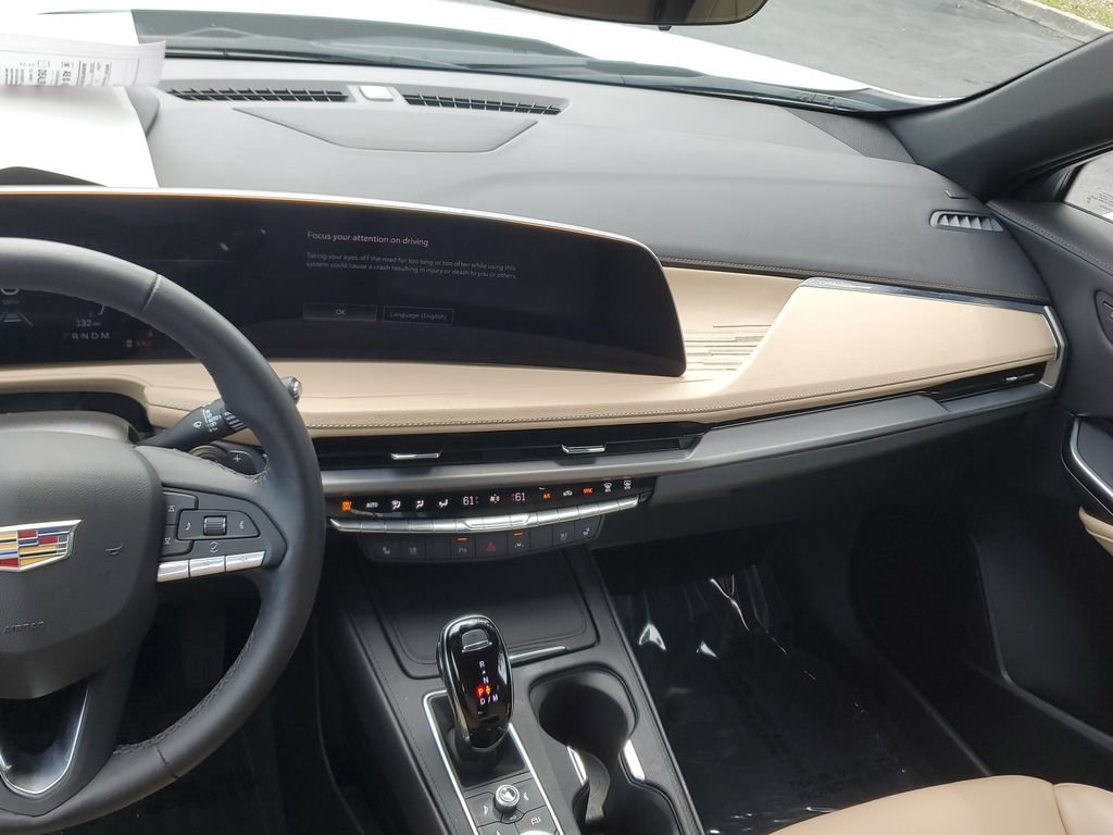 Certified 2025 Cadillac XT4 Premium Luxury w/ Technology Package FWD image 19