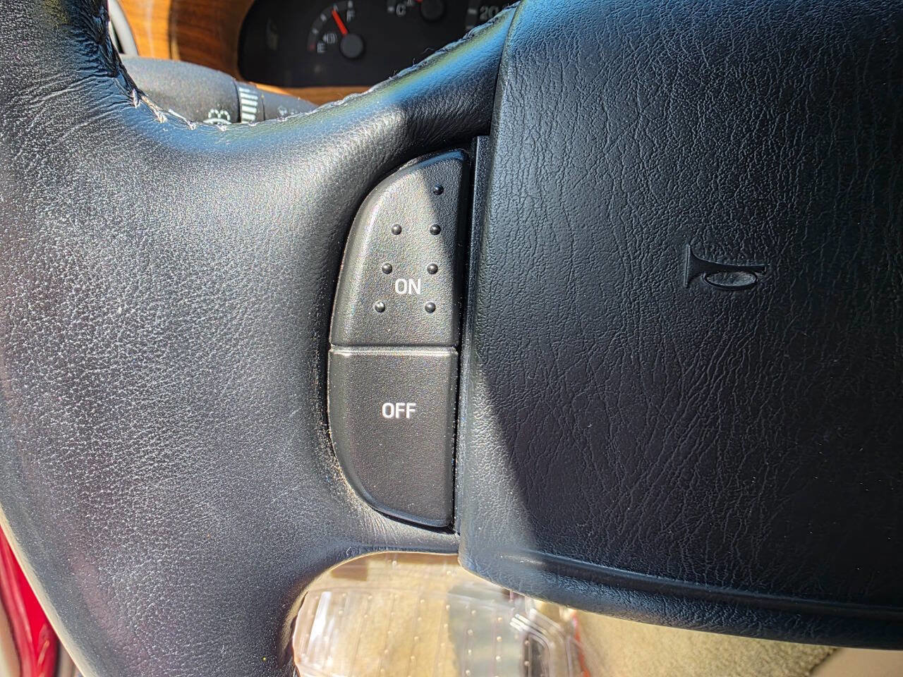 Used 2002 Ford E-150 and Econoline 150 image 17