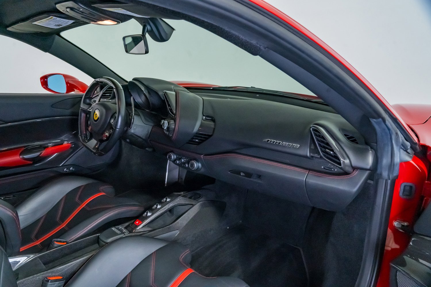 Used 2018 Ferrari 488 GTB RWD image 27