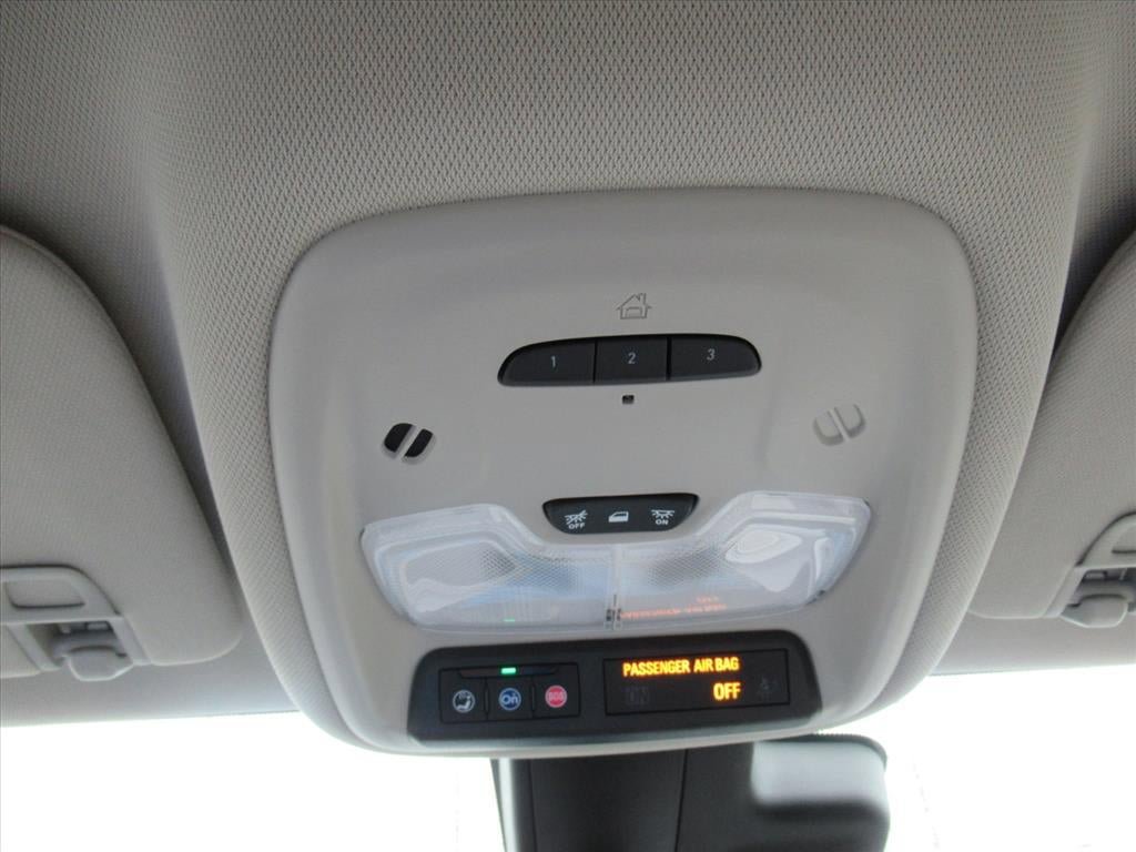 Used 2024 Buick Encore GX Avenir w/ Avenir Technology Package FWD image 27
